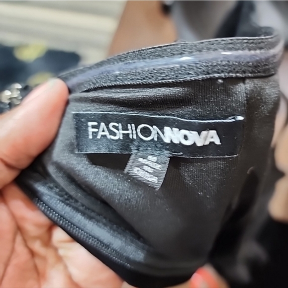 Fashion Nova Corset Velvet Black Maxi Dress. Size Medium - Picture 7 of 10